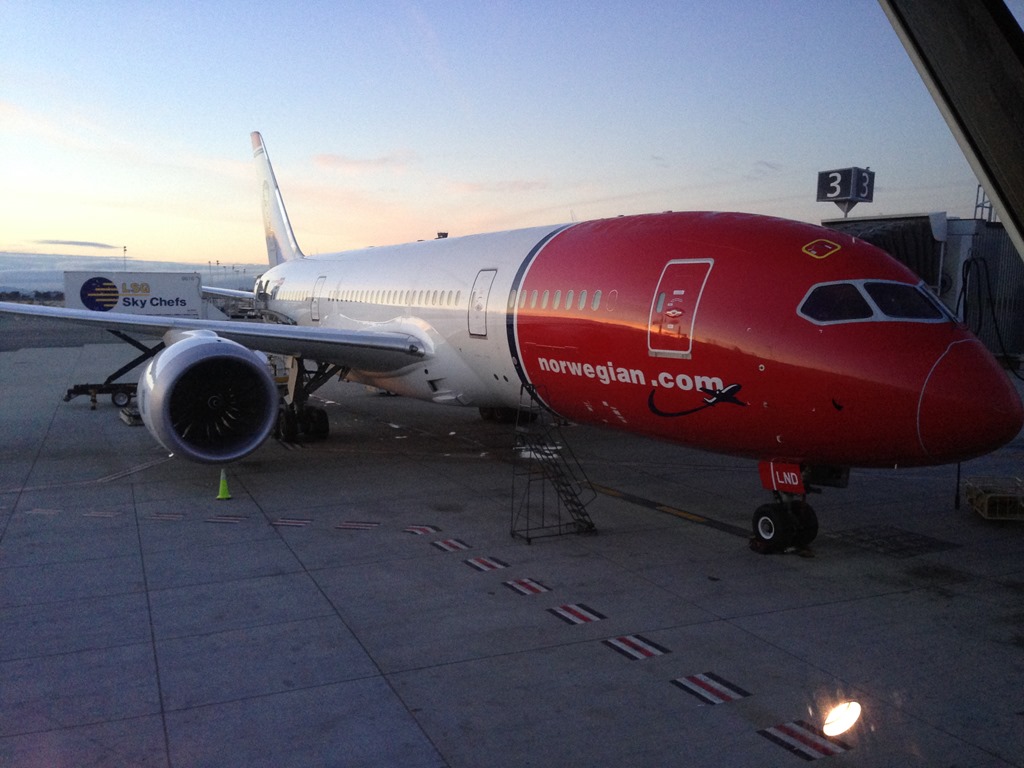 hand Onderdrukken Pigment Flight Review: Norwegian Air OAK-ARN – Loyalty Traveler