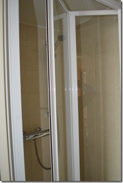 CP suite shower