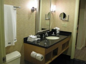 vancouver-westin-grand-bathroom