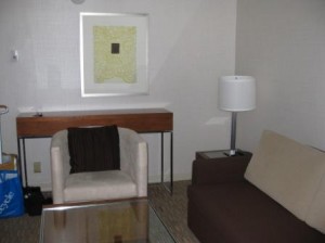 Westin Bayshore Vancouver sitting room2