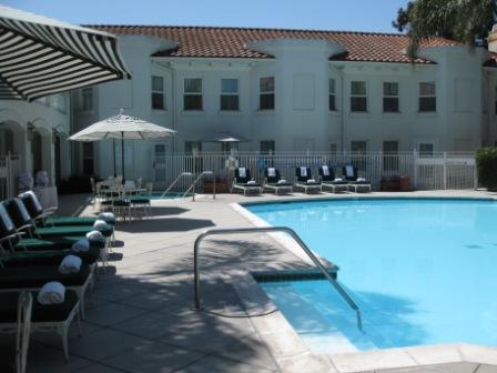 Dolce Hayes Mansion pool and hotel wing