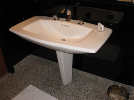 Le Meridien San Francisco bathroom sink