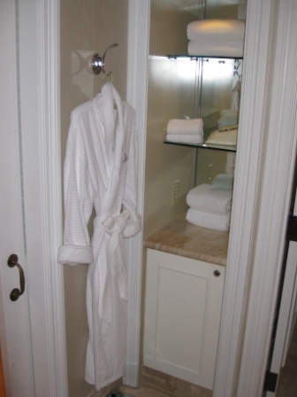 bath-towels-robe