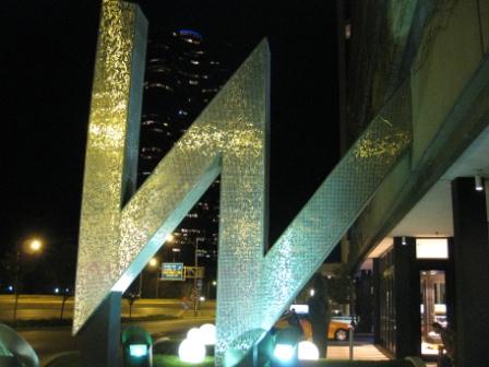 a large metal sculpture with a letter n