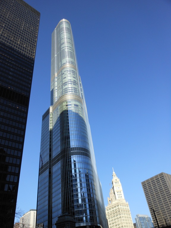 Chicago River Architecture Tour – Loyalty Traveler