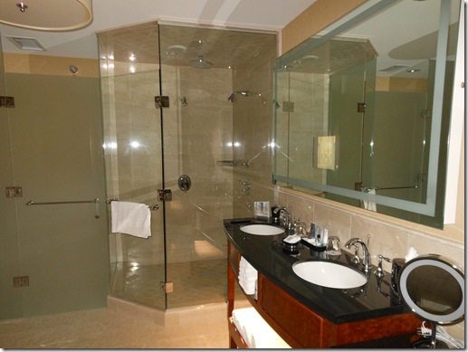 McCormick Suite bathroom-1