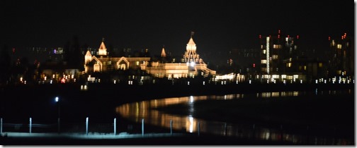 Hotel Del at night