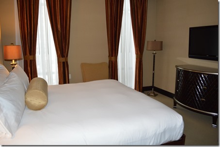 Hotel Ivy suite bedroom-2