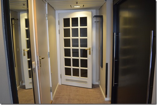 Door between rooms