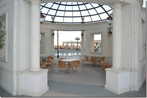 Grand Hyatt pool atrium