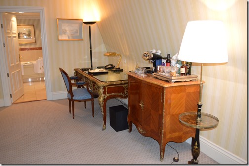 Amstel room-desk