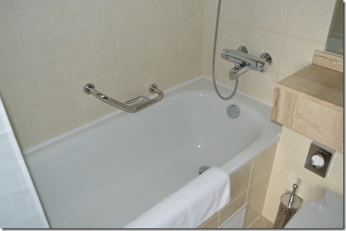 CP suite bath