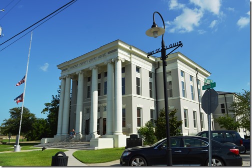 Bay St. Louis Courthouse