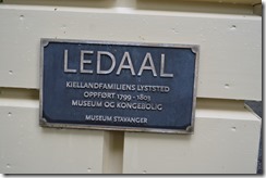 Ledaal sign