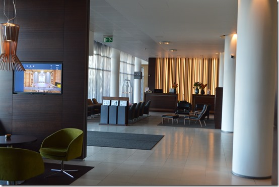 Reykjavik Hilton lobby1