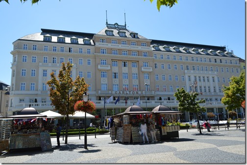 a large building with many windows