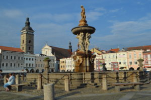 a fountain in a city