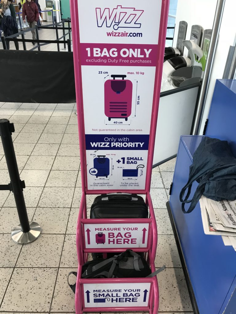 wizz air baggage price at airport