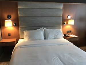 warsaw-westin-hotel-bed